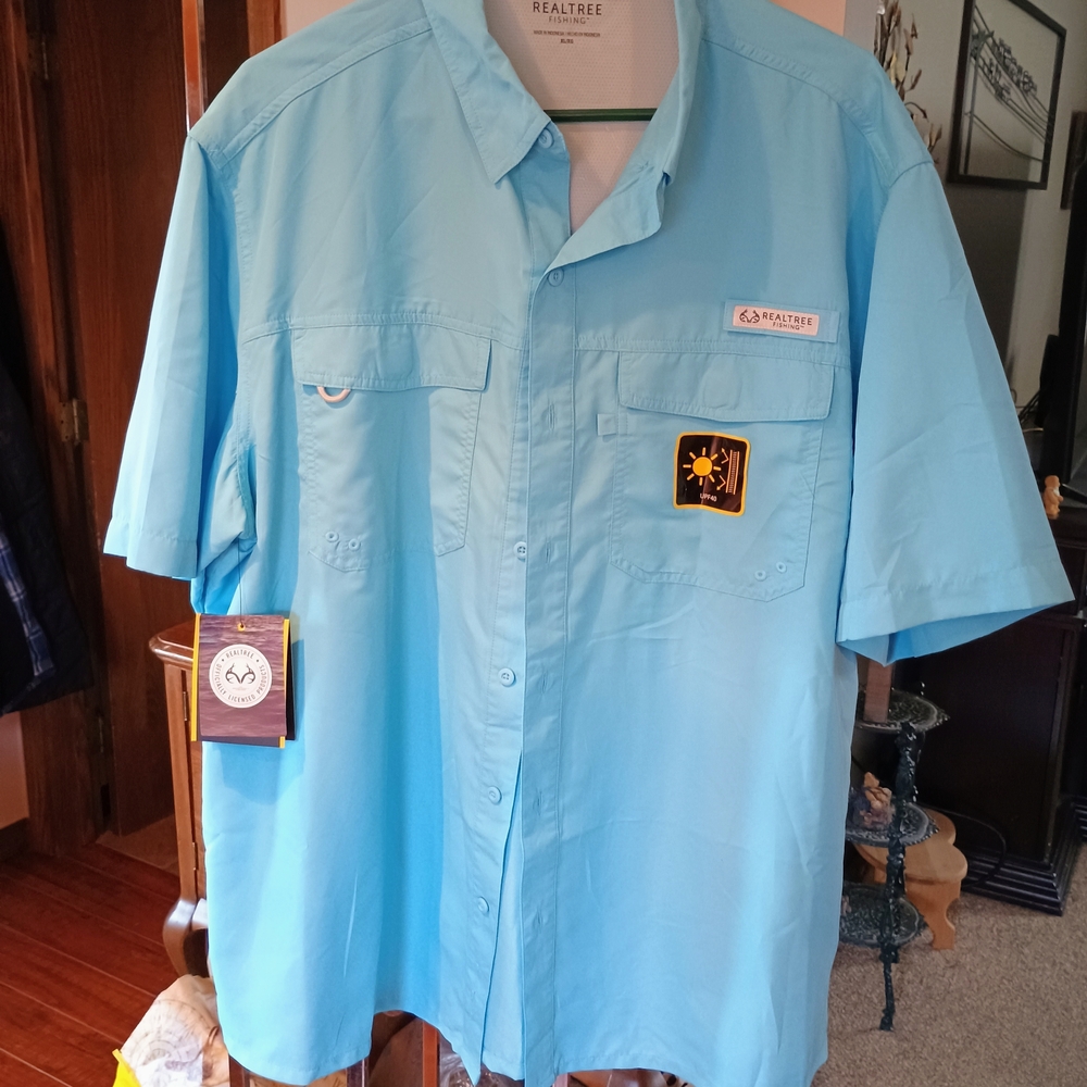 Realtree Men's Light Blue Casual Button Down Shirt Bin 18